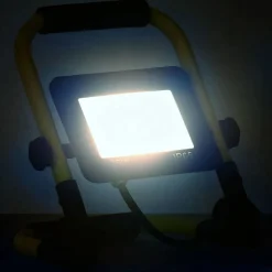 Luminaires-vidaXL Projecteur à LED avec poignée 30 W Blanc froid